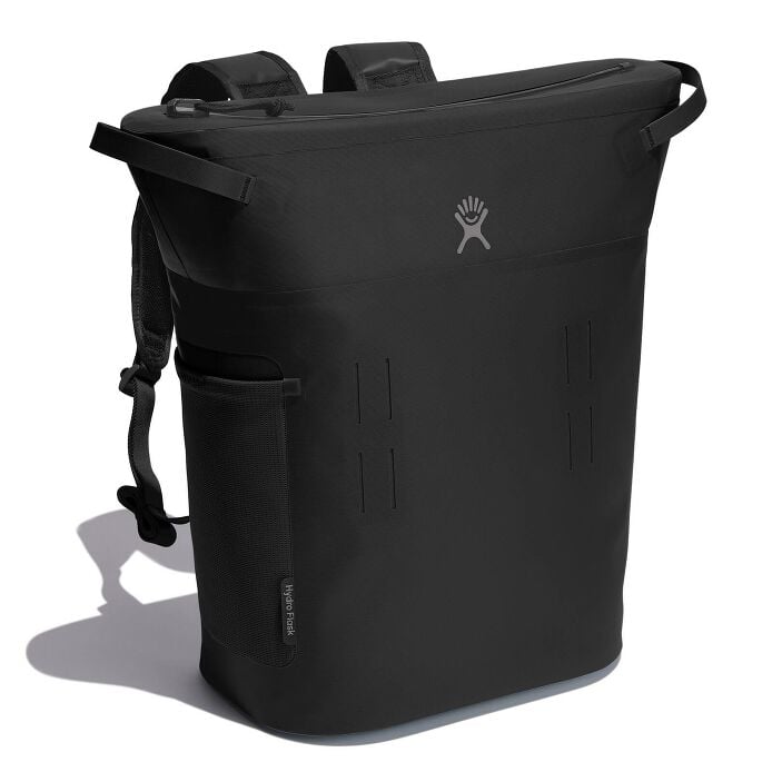20-l-day-escapetm-pack-s5 20-l-day-escape-soft-cooler-pack-black-angled_1.jpg