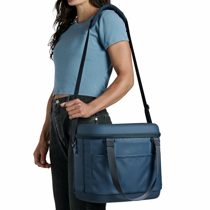 carryouttm-soft-cooler-15-l-g2 250815_hydro_s26_hb_14556_6.jpg