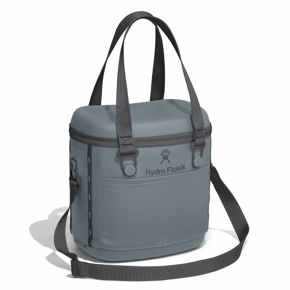 carryouttm-soft-cooler-10-l-f3 6pco043-carryout-cooler-10l-shale-gray-angled_1_1.jpg