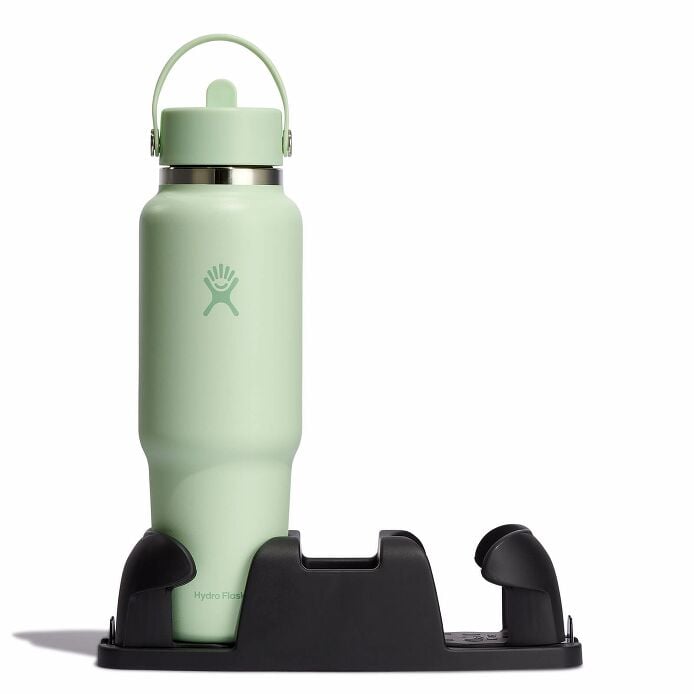 40-oz-travel-bottle-with-flex-straw-cap-h3 aloe-travel-bottle-in-cuplholder_3_3_1.jpg