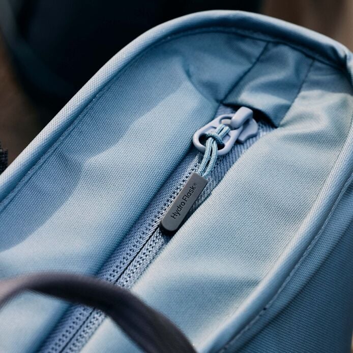 carryouttm-soft-cooler-tote-10-l-g5 hf_carryout_bouwer_d1_l1_torrey_pines_still_life_0112_4.jpg