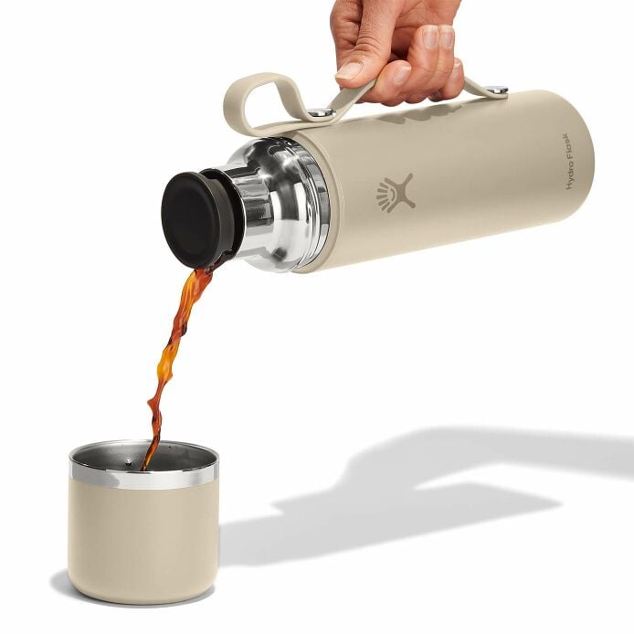 28-oz-hot-flask-and-cup-o1 hot-flask-_-cup-oat-pour.jpg