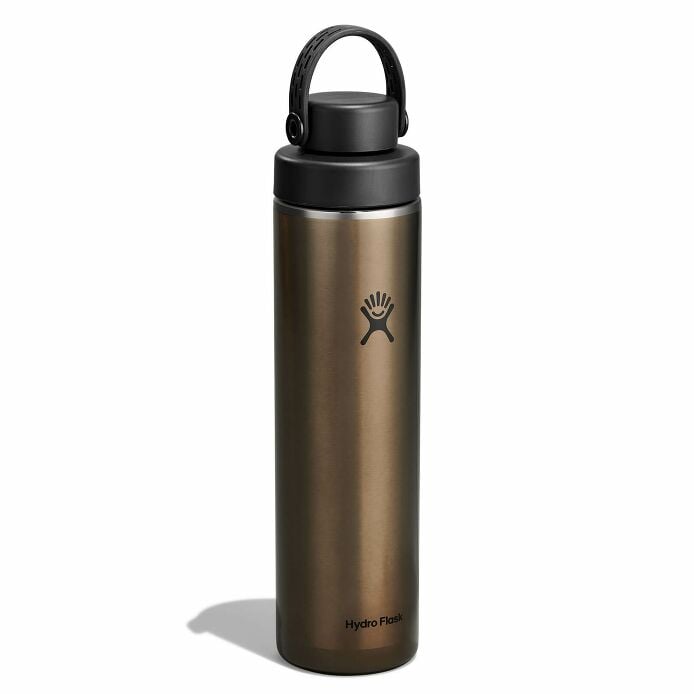 24-oz-lightweight-chug-cap-bottle-u9 lw24lwfcc080-24-oz-lightweight-chug-cap-bottle-wide-mouth-obsidian-angled.jpg