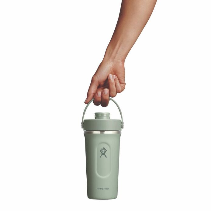 gym-bundle-u0 mxcc24374_24ozinsulatedshakerbottle_agave_hb_1.jpg